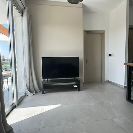 Limassol Beautiful Apartment Bagian luar foto